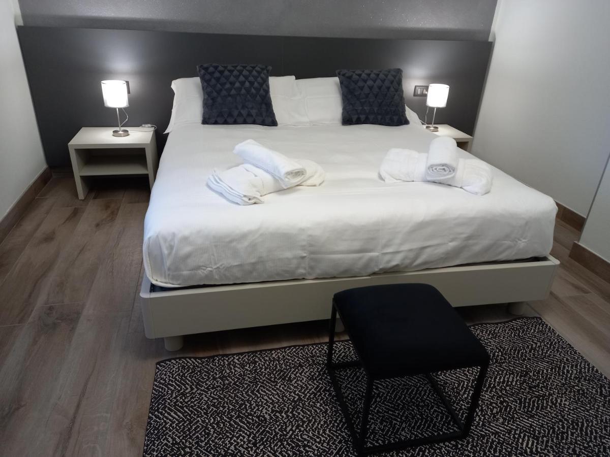 Residenza Novi Hotel Novi Ligure Buitenkant foto